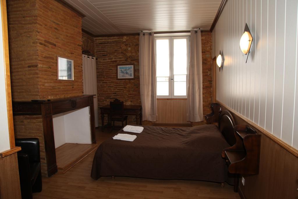 Café de France Bed and Breakfast Eauze Camera foto